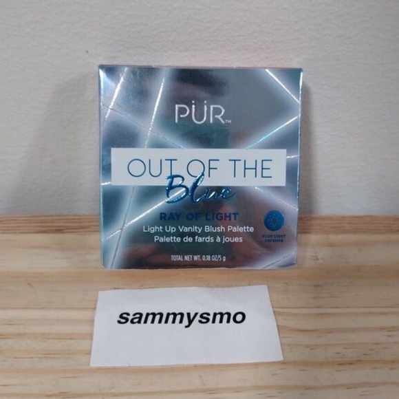 $4 Pur Out Of The Blue Ray of Light Light Up Vanity Blush Palette - Picture 1 of 4